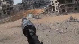Así combatientes de HAMAS golpean vehículos israelíes a una distancia corta 