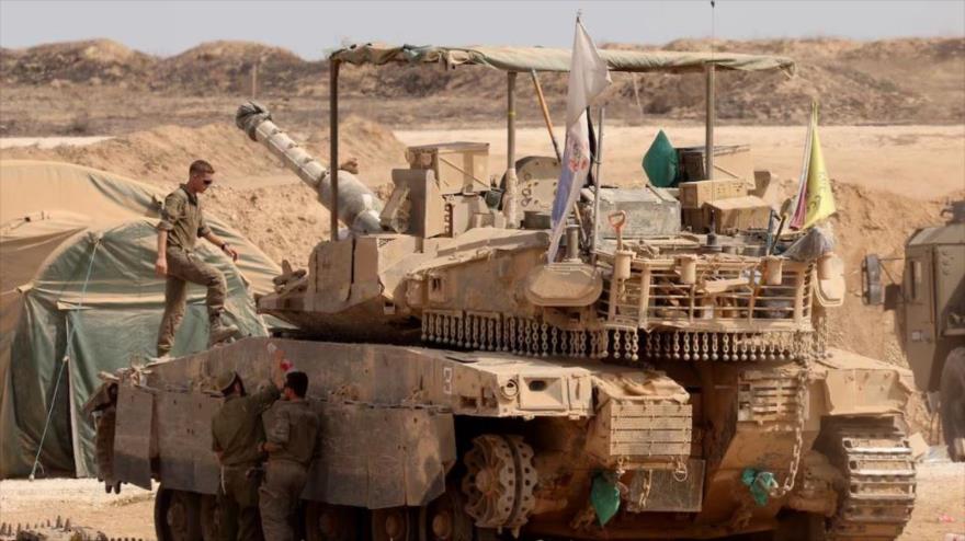Las tropas israelíes se despliegan en la frontera con la Franja de Gaza,13 de agosto de 2025. (Foto: AFP).
