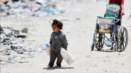 Vídeo: fuerzas israelíes disparan cohete a niña gazatí que llevaba agua