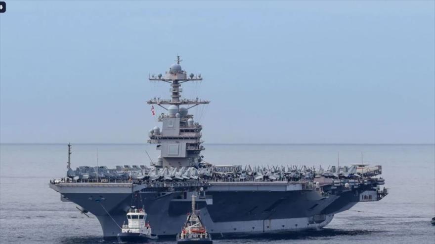 Buques de guerra y aviones militares de EE.UU., operando en el sur del Mar Caribe.