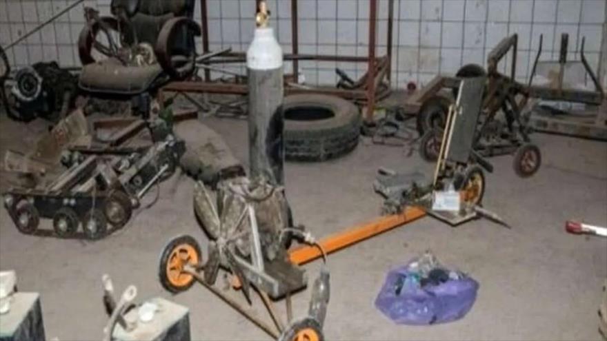 Equipos utilizados por una red afiliada al Mossad para fabricar drones, hallados por las fuerzas iraníes durante una operación. 