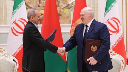Irán y Bielorrusia firman 12 acuerdos de cooperación