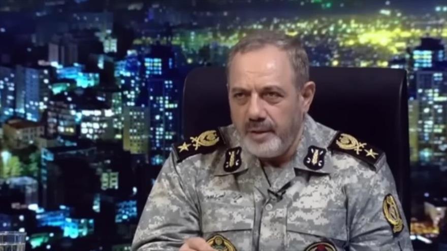 Captura de pantalla de entrevista televisada especial a la que asistió el ministro de Defensa de Irán, el general de brigada Aziz Nasirzadeh, 22 de agosto de 2025.
