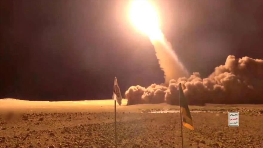 Yemen dispara un misil balístico desde un lugar no declarado.