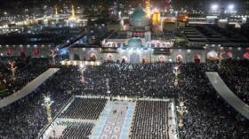 Mashad recibe a millones de enlutados por martirio del Imam Reza (P)