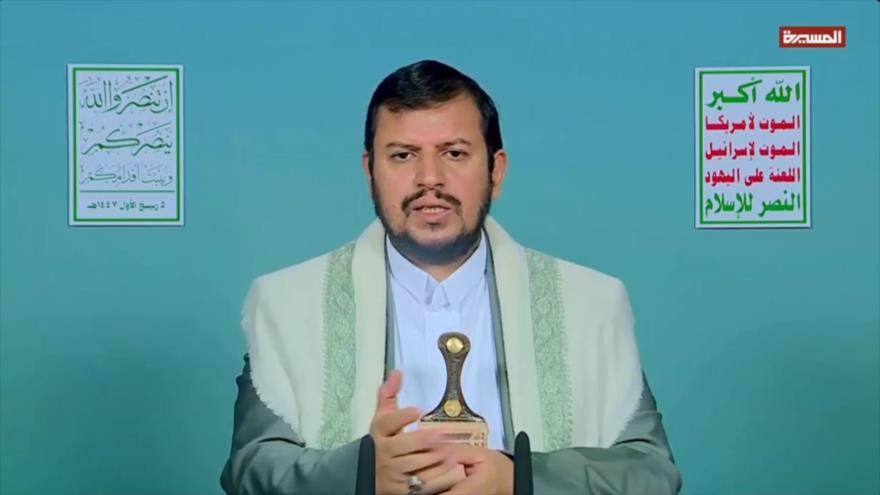 El líder del movimiento popular yemení Ansarolá, Seyed Abdulmalik Badreddin al-Houthi, ofrece un discurso televisado, 28 de agosto de 2025.