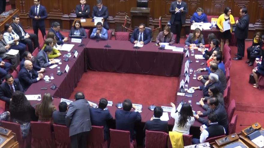 Congreso peruano rompe neutralidad y permite campañas desde el cargo