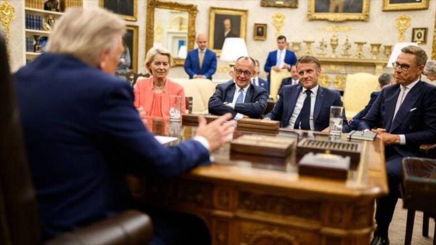 Una reunión entre el presidente de EE.UU., Donald Trump (izda.), y los líderes europeos.