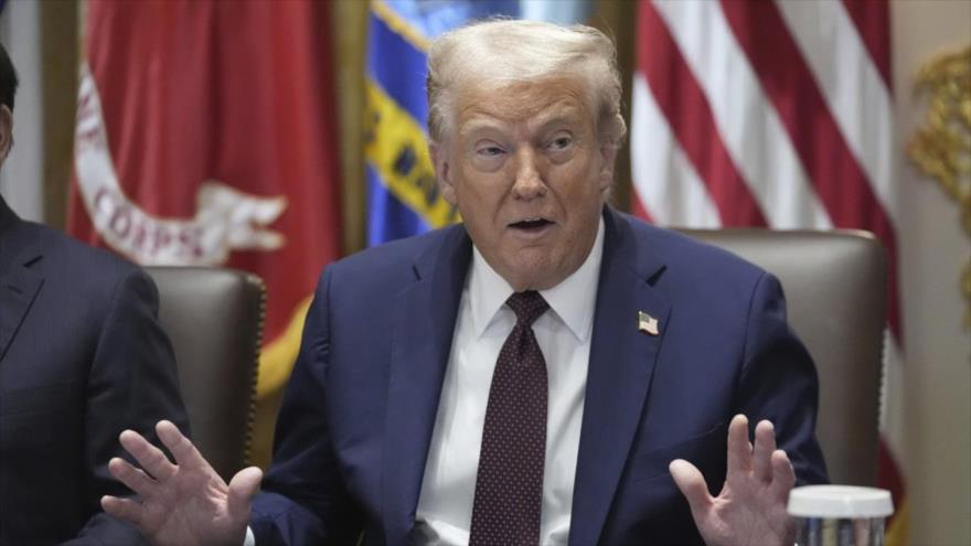 El presidente estadounidense, Donald Trump habla durante una reunión del Gobierno en la Casa Blanca, Washington, 26 de agosto de 2025. (Foto: AP)