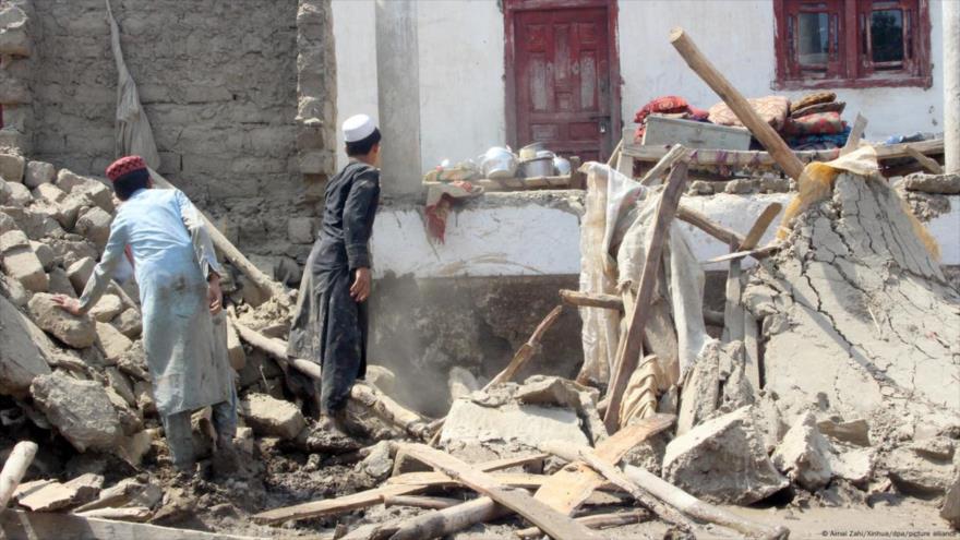 Una casa destruida por un fuerte terremoto de magnitud 6,0 en este de Afganistán. (Foto: X)