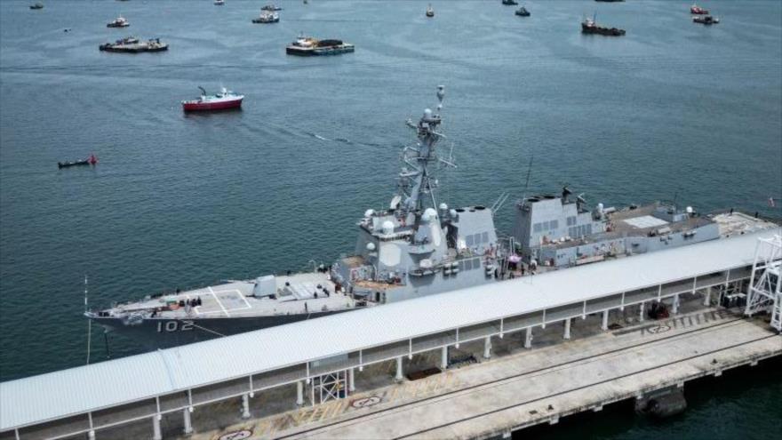 El buque de guerra USS Sampson de la Armada de Estados Unidos atraca en la Terminal Internacional de Cruceros de Amador en la Ciudad de Panamá. 2 de septiembre 2025 (Foto: AFP)