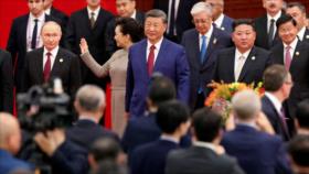 China exhibe su poder militar en el desfile más grande de su historia