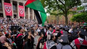 Jueza ordena a Trump devolver fondos a Harvard y denuncia ‘cortina de humo’