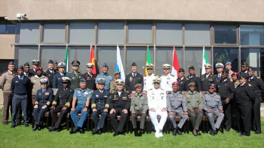La sesión informativa preparatoria para el ejercicio naval conjunto a los BRICS en el puerto de Ciudad del Cabo, Sudáfrica.