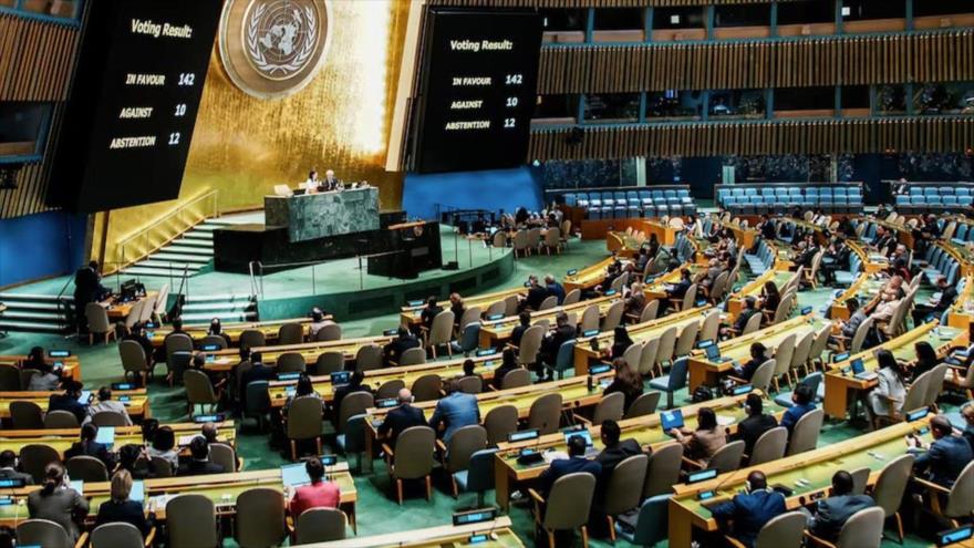 La Asamblea General de las Naciones Unidas aprueba, con 42 votos a favor, una resolución que reconoce al Estado palestino, 12 de septiembre de 2025.