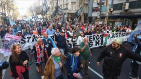 Docentes universitarios y médicos marcharon contra vetos de Milei