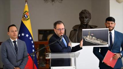 Venezuela denuncia asalto de destructor de EEUU a un barco en sus aguas