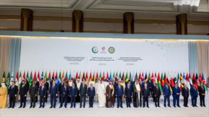 Cumbre de Doha exige revisión de lazos con Israel tras ataque a Catar