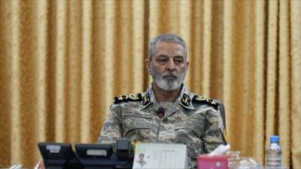 Comandante de FFAA: preparación militar de Irán disuade a sus enemigos