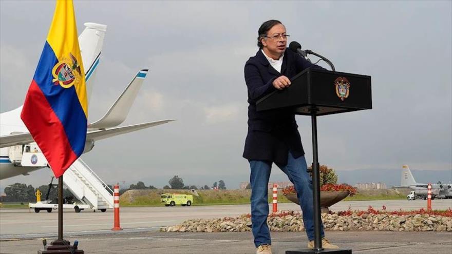 El presidente de Colombia, Gustavo Petro, pronuncia un discurso trasmitido a nivel nacional, 17 de septiembre de 2025.