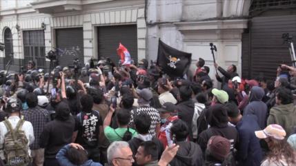 Segunda ola de protestas en Perú desafía a Gobierno y Congreso