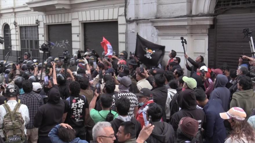 Segunda ola de protestas en Perú desafía a Gobierno y Congreso