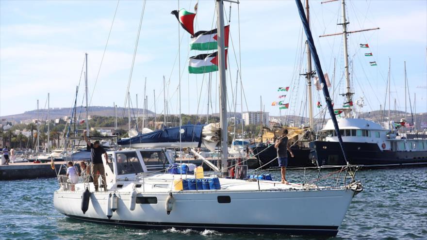El primer barco de la Flotilla Global Sumud zarpa del puerto de Túnez con destino a Gaza, 14 de septiembre de 2025. (Foto: Anadolu)
