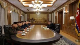 Líder norcoreano exige afilar “escudo y espada” nucleares ante amenazas