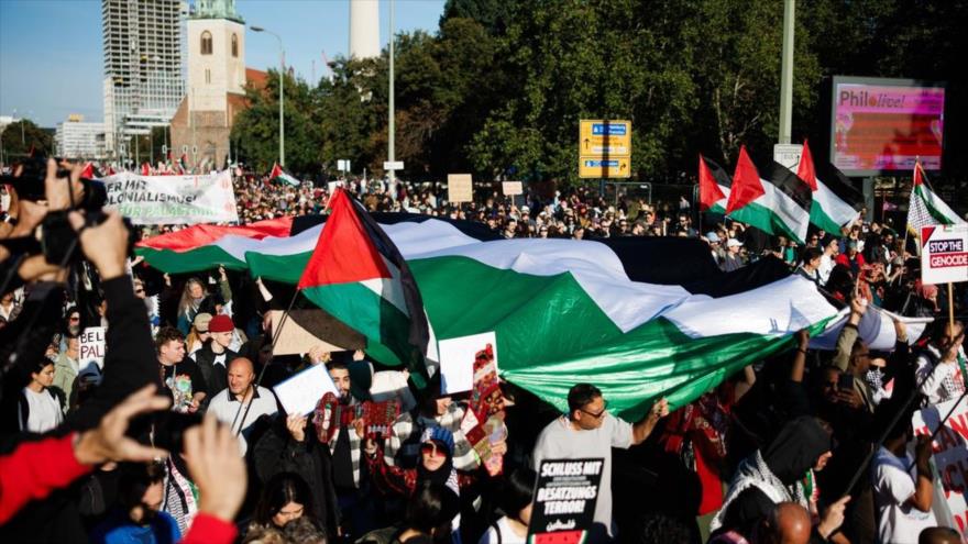 Decenas de miles de personas se manifiestan en Berlín contra el genocidio en Gaza, 27 de septiembre de 2025, Alemania. (Foto: redes sociales)