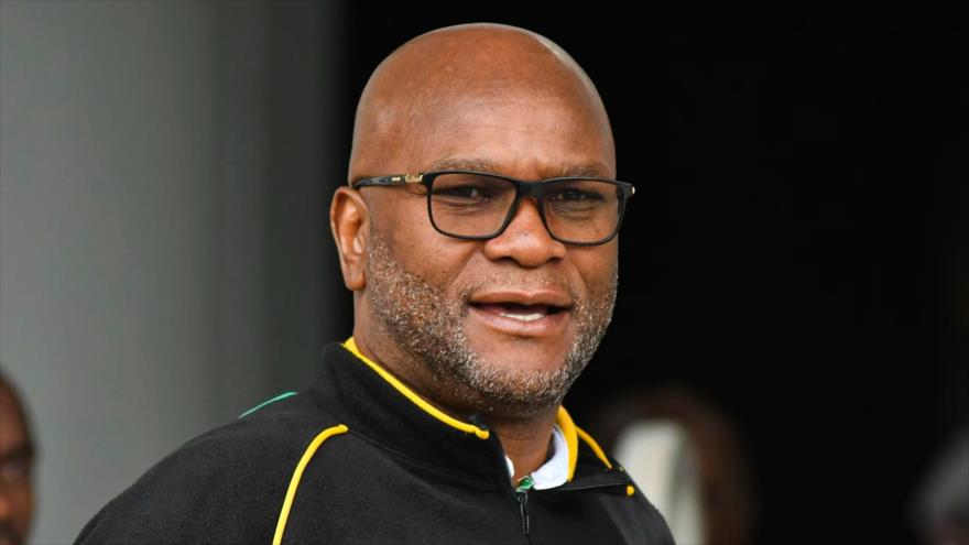El fallecido embajador sudafricano en Francia, Nkosinathi Emmanuel Mthethwa.