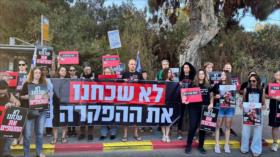 Israelíes protestan ante casas de ministros en 2.º aniversario de guerra