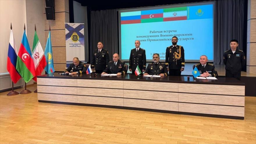 Los comandantes de las Armadas de Irán, Rusia, Kazajstán y Azerbaiyán en San Petersburgo, 8 de octubre de 2025.