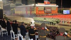Pyongyang exhibe su arma nuclear “más poderoso” en desfile militar