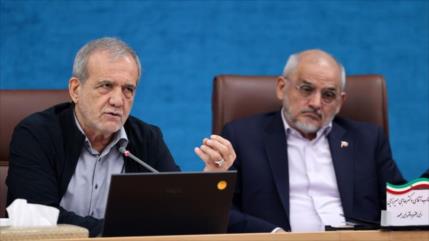 Presidente iraní: “Un país con 16 vecinos no se sanciona fácilmente”