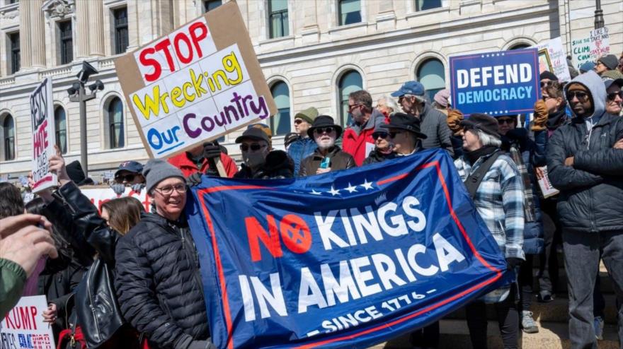 Los estadounidenses protestarán el próximo 18 de octubre contra políticas de Trump bajo el lema “No Kings Day”.