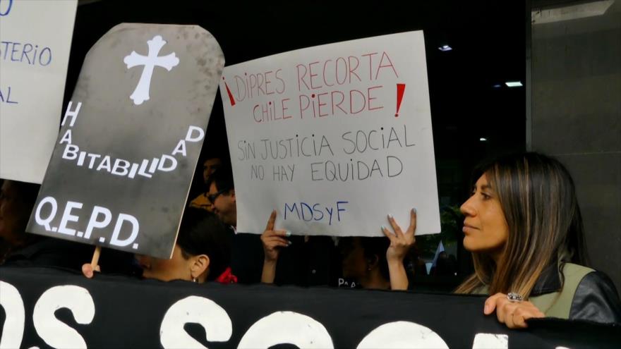Trabajadores en Chile se movilizan ante posibles recortes y despidos