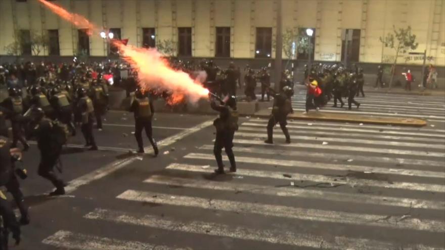 Peruanos protestan contra gobierno del presidente José Jerí y el Congreso