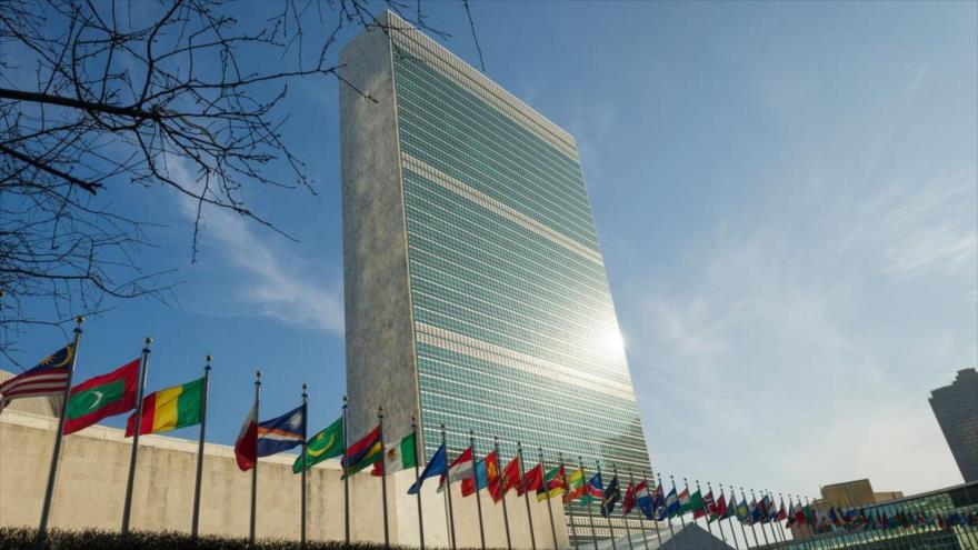 El edificio de la Secretaría de las Naciones Unidas está ubicado en el barrio de Turtle Bay de Manhattan, Nueva York, EE.UU. 
