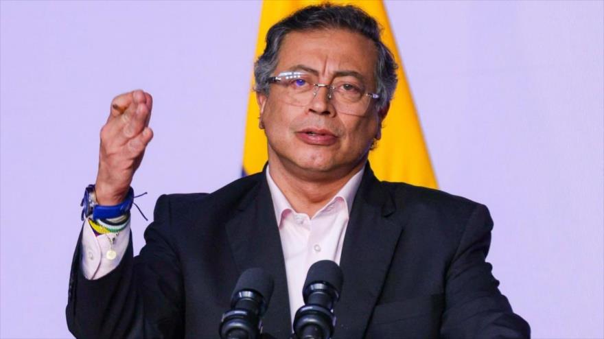 Petro denuncia que misiles de EEUU caen sobre pesqueros colombianos | HISPANTV