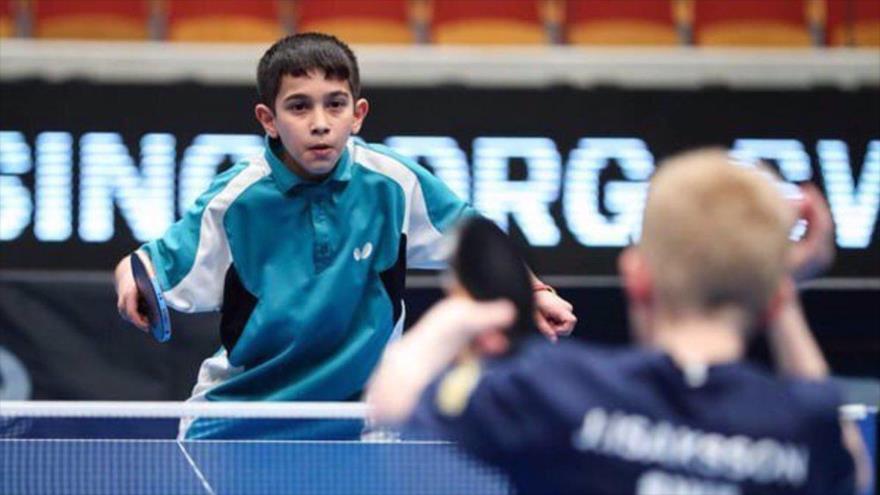 Yasin Shoari, talentoso jugador de tenis de mesa iraní.