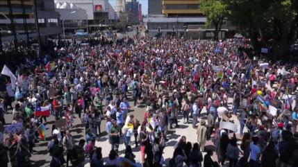Chilenos de regiones conmemoran 6 años de estallido social