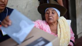 Abren las urnas en Bolivia para la segunda vuelta presidencial 