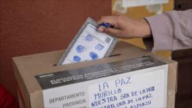 Cierran las urnas y comienza el recuento en el balotaje de Bolivia