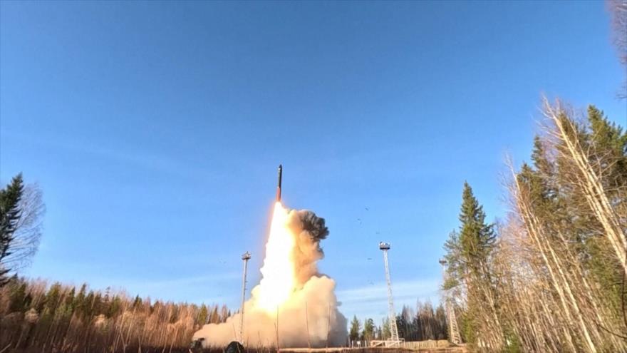 Rusia exhibe poder nuclear con ensayos de misiles intercontinentales