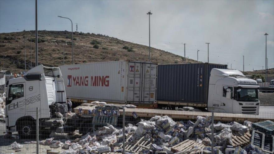Colonos extremistas israelíes atacaron camiones de ayuda y destruyeron los alimentos antes de llegar a la Franja de Gaza. (Foto: archivo)