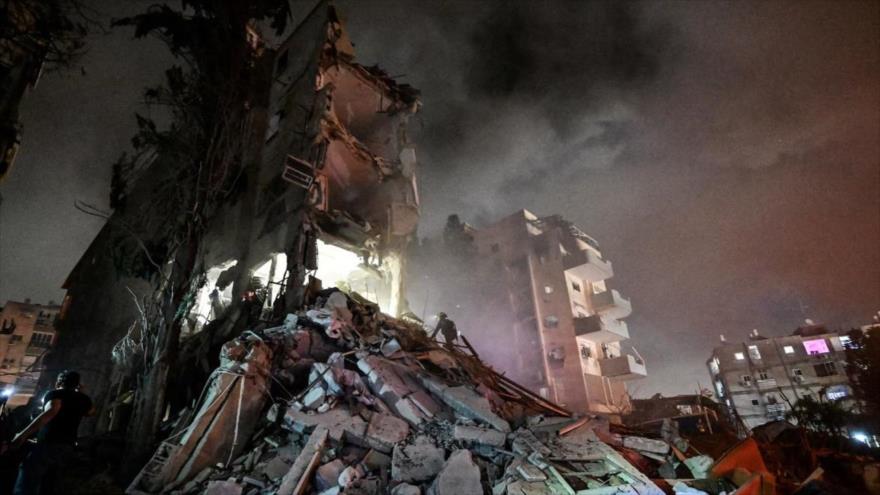 El ataque con misiles iraní contra objetivos israelíes causa destrucción masiva en el centro de los territorios ocupados, 15 de junio de 2025. (Foto: Reuters)