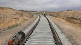 Irán y Rusia firmarán acuerdo del ferrocarril estratégico Rasht-Astara