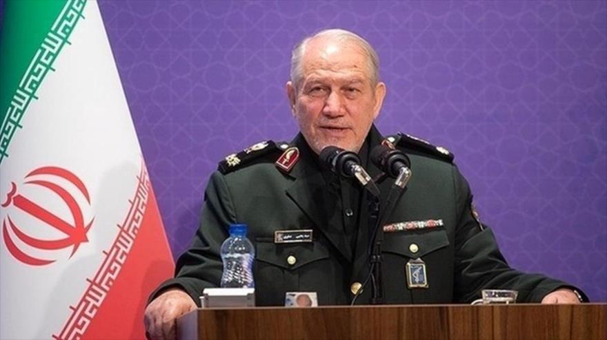 El mayor general Yahya Rahim Safavi excomandante en jefe del Cuerpo de Guardianes de la Revolución Islámica (CGRI) y actual asesor prinicipal del Líder de Irán.