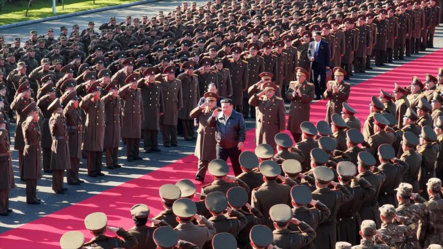 El líder norcoreano, Kim Jong-un, visita el XI Cuerpo del Ejército Popular de Corea. (Foto: Yonhap)