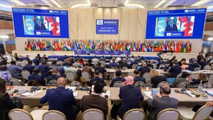 Unesco honra a dos sabios iraníes Tabatabai y Bastami